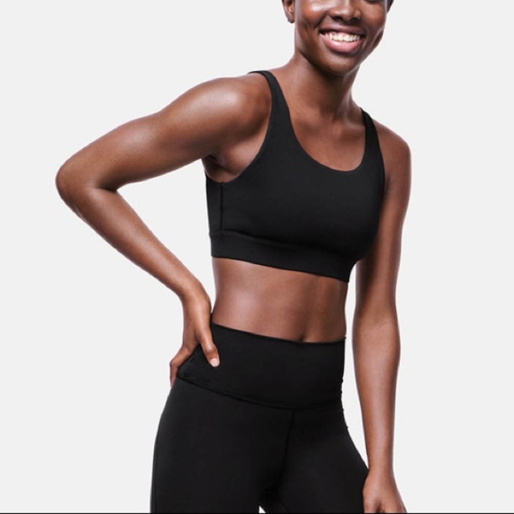 Outdoor Voices Lightform Circle Back Bra
